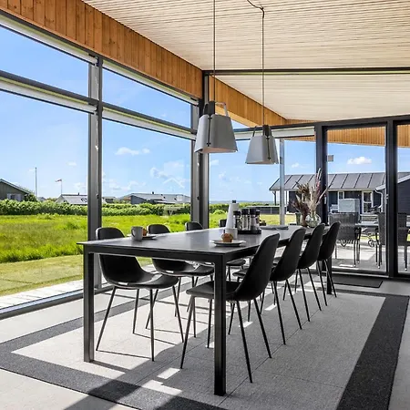 Hébergement de vacances Two-bedroom In *