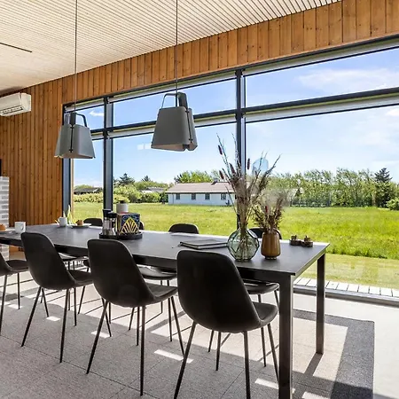 2 Bedroom Amazing In Holiday home Vinderup