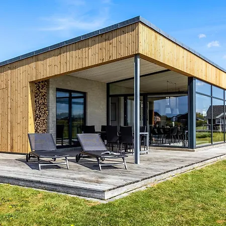 Two-bedroom In Hébergement de vacances *